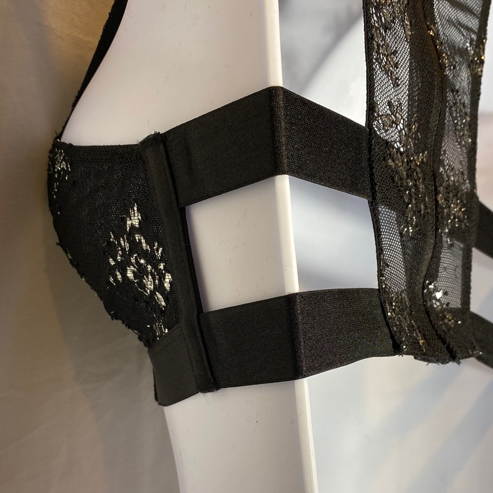 Victoria’s Secret Very Sexy Black & Metallic Silver Bralette - size XS NWT - Picture 4 of 8